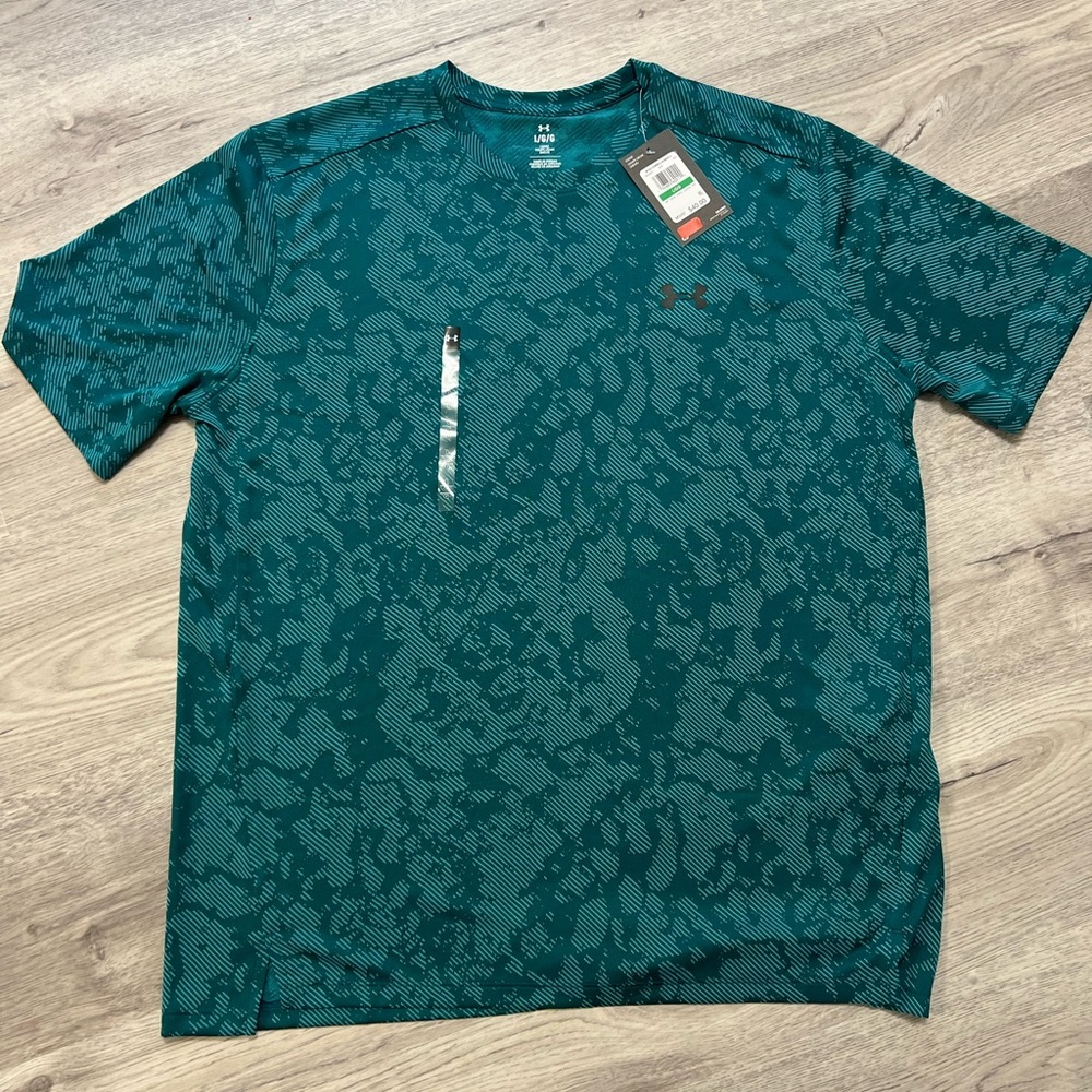 Men’s Under Armour Geometric Dri Fit tee size L